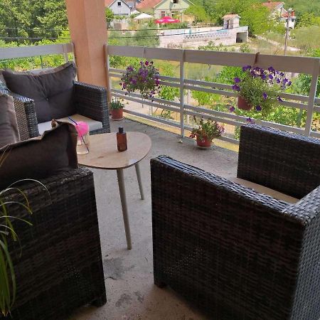 Apartment Davidovic Tivat Exteriör bild