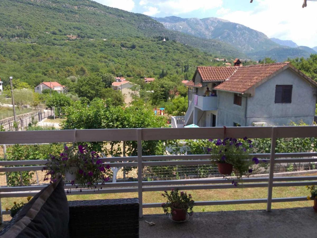 Apartment Davidovic Tivat Exteriör bild
